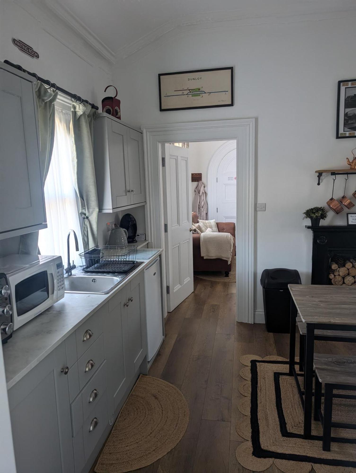 The Railway Sleeper Apartment Cullybackey ภายนอก รูปภาพ