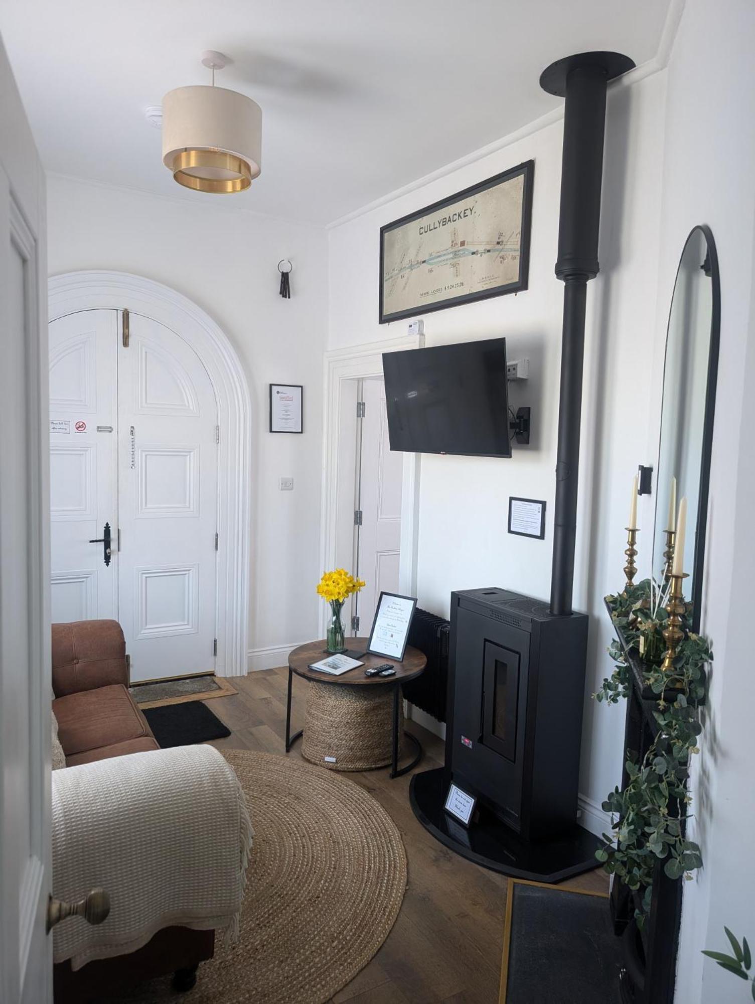 The Railway Sleeper Apartment Cullybackey ภายนอก รูปภาพ