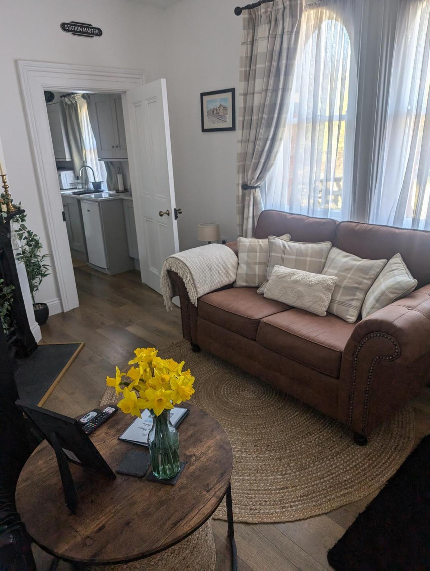The Railway Sleeper Apartment Cullybackey ภายนอก รูปภาพ